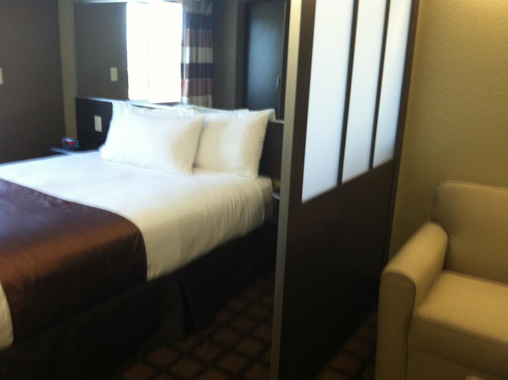 Microtel Inn & Suites Pleasanton Pokoj fotografie